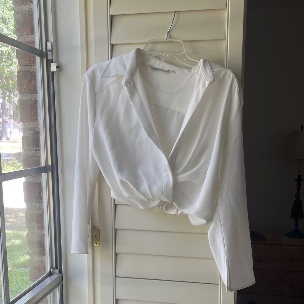 4/$25 SALE ZARA Cropped White Collar Blouse Size Medium